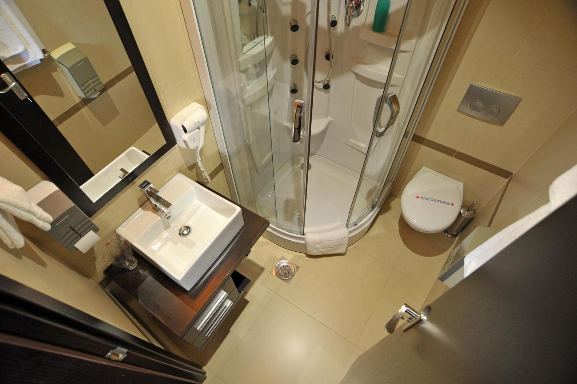 Hotel Zelengora Kragujevac Bilik gambar